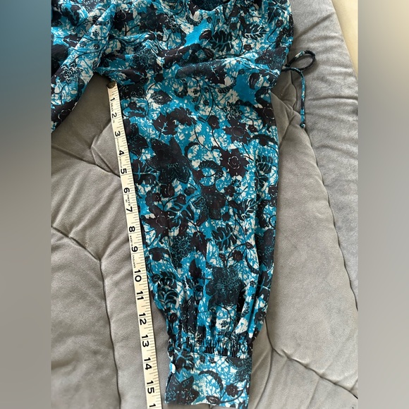 Anthropologie Chiffon Blouse Blue Floral Long Sleeve V-Neck size S - Picture 12 of 12